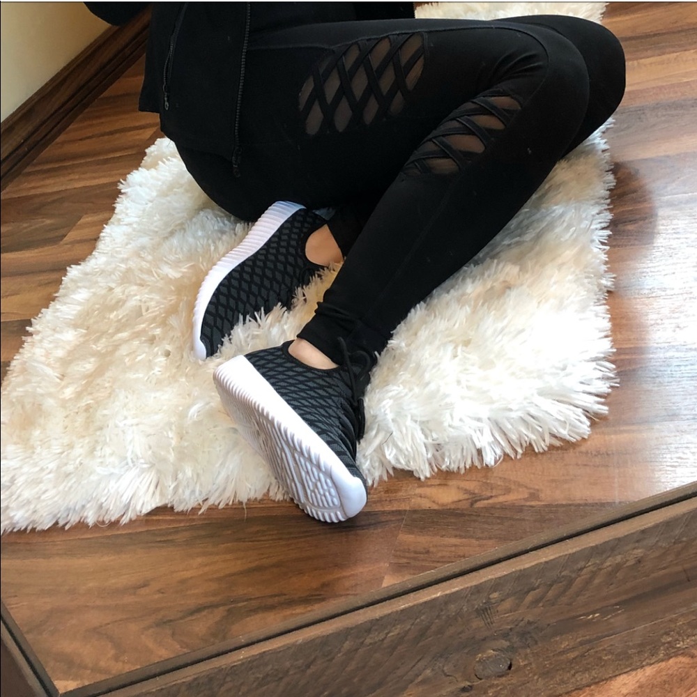 Sold out // ROXY Mesh Leggings - Picture 4 of 4